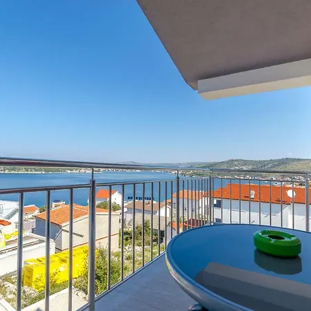 Apartments Brulo Razanj Exterior photo