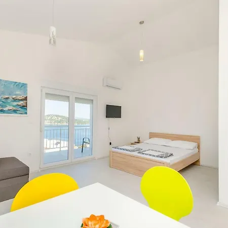 Apartments Brulo Razanj Exterior photo